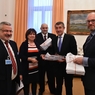 PM, vláda, odbory
